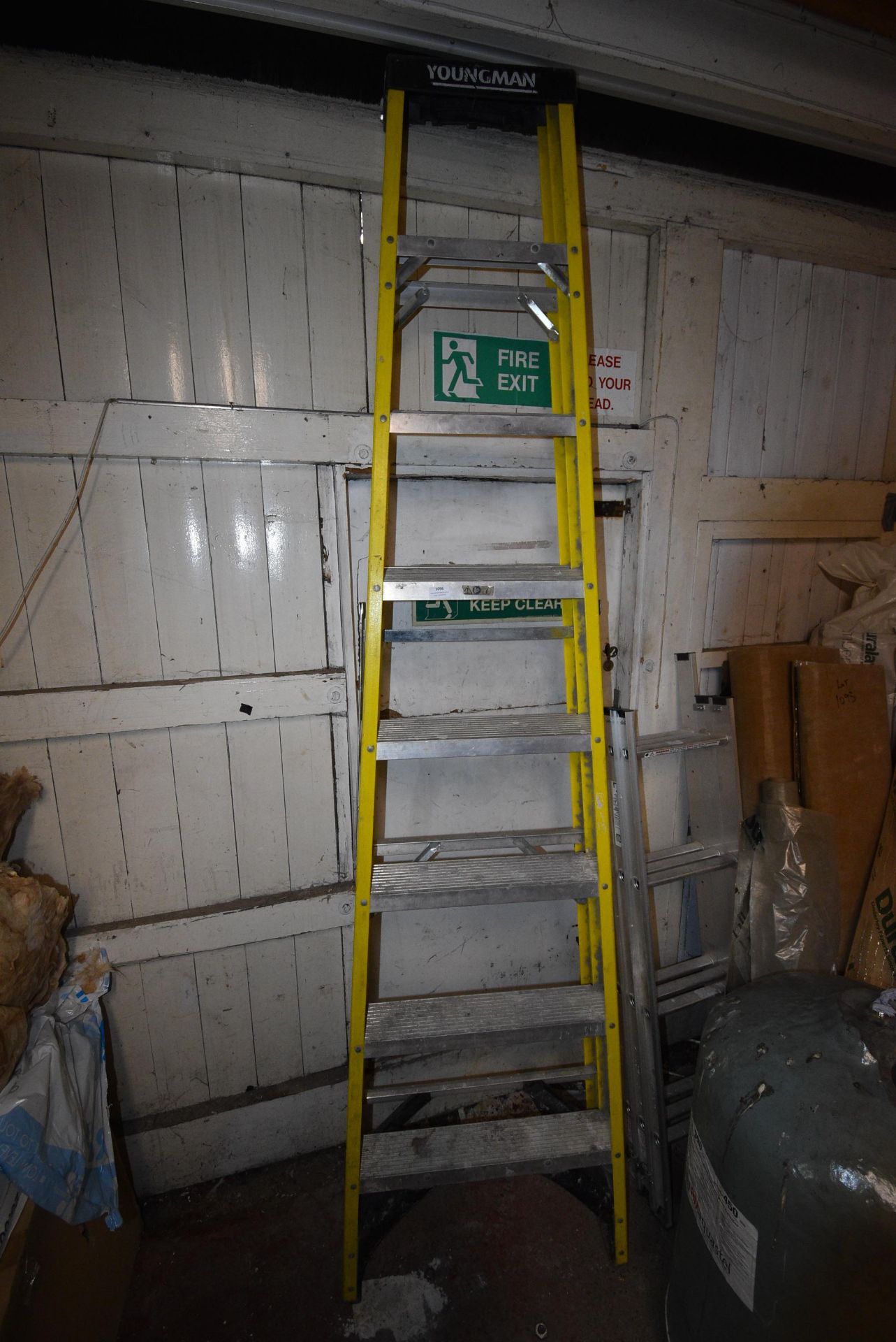 *Youngman Fiberglass 7 Rung Ladder (Location: 64 King Edward St, Grimsby, DN31 3JP, Viewing