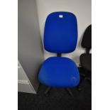 *Blue High Back Gas-Lift Operators Chair (Location: 64 King Edward St, Grimsby, DN31 3JP, Viewing