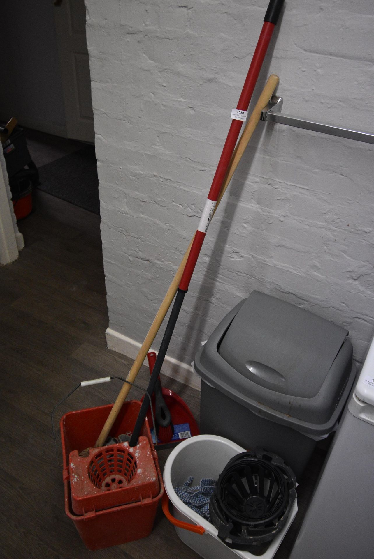 *Floor Mops, Dustpan & Brush, etc. (Location: 64 King Edward St, Grimsby, DN31 3JP, Viewing