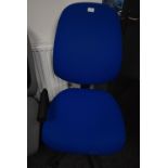 *Blue High Back Gas-Lift Operators Chair (Location: 64 King Edward St, Grimsby, DN31 3JP, Viewing