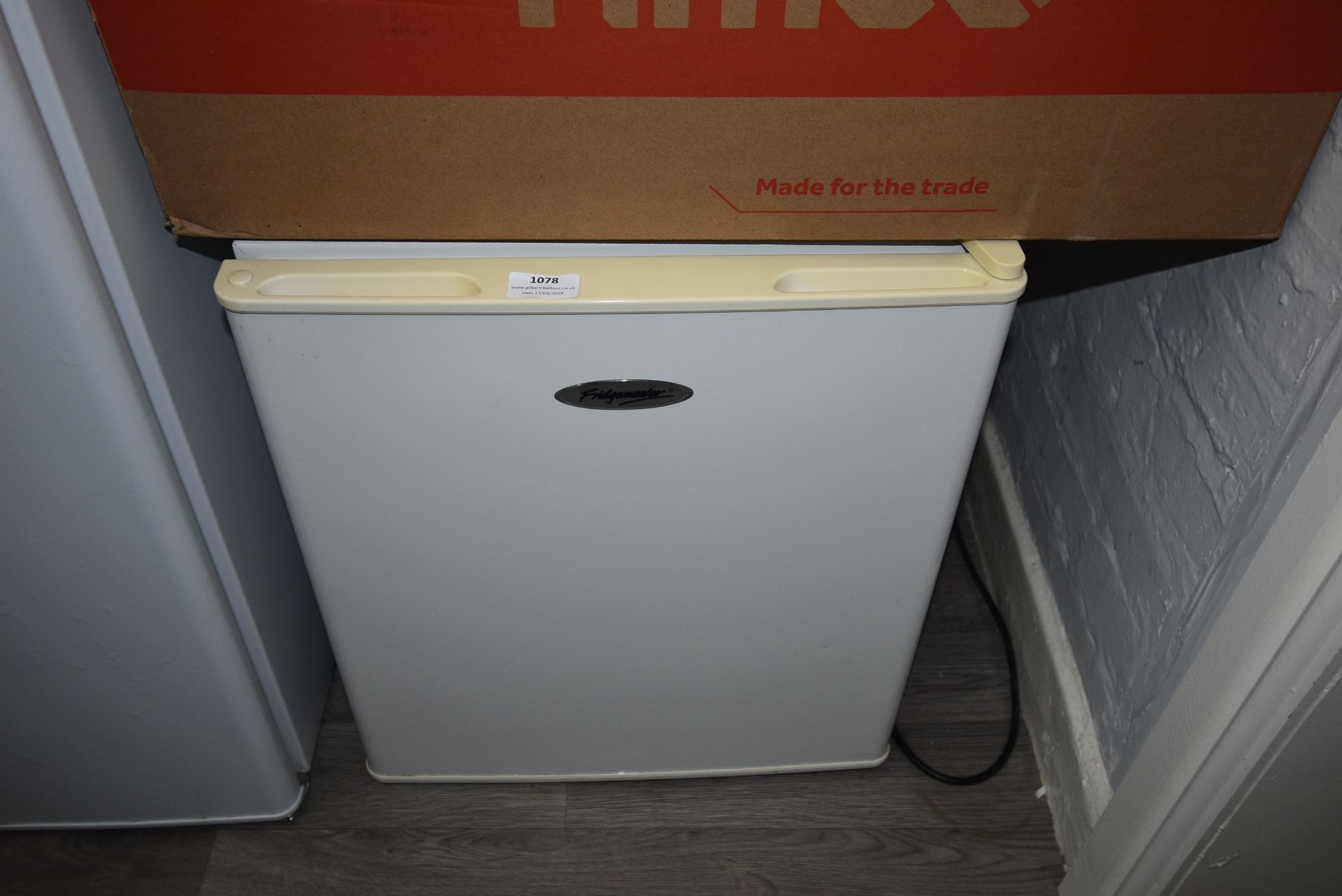 *Fridge Master Countertop Refrigerator (Location: 64 King Edward St, Grimsby, DN31 3JP, Viewing