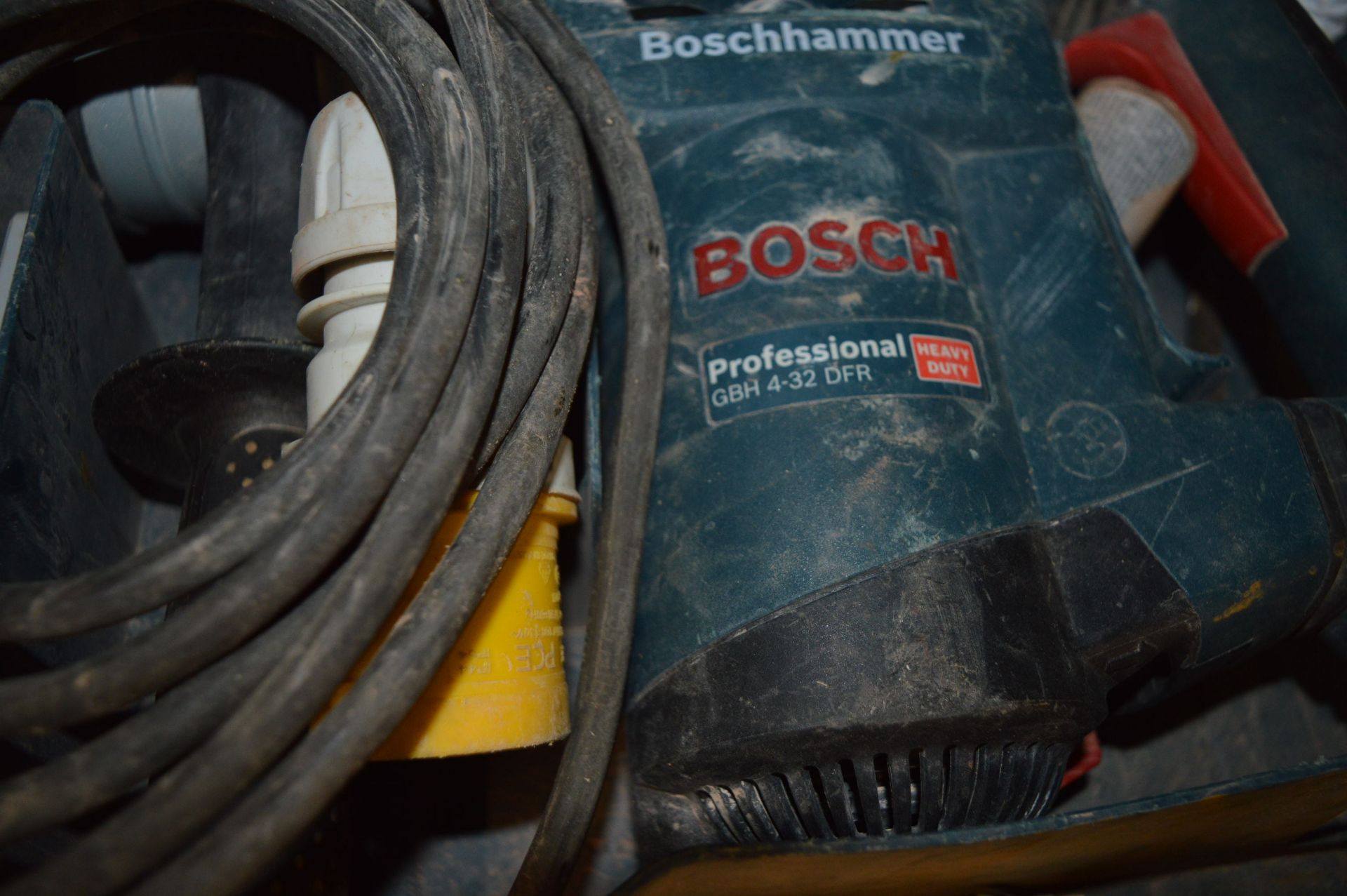 *Bosch Professional GBH4-32DFR Heavy Duty 110v Dri - Image 2 of 2