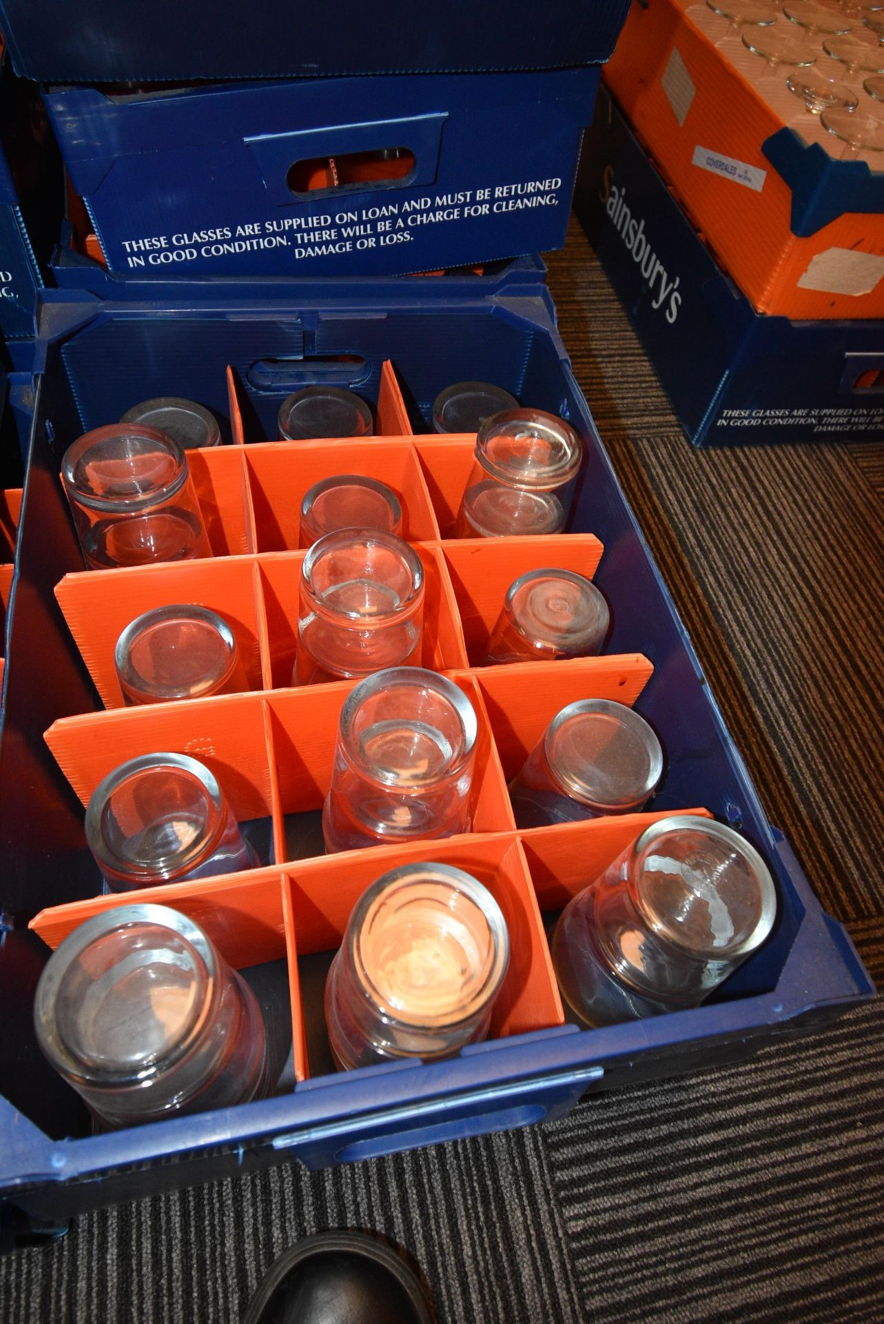 *Six Trays of 18 Unbranded Pint Glasses - Bild 2 aus 3