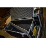 *Heavy Duty Aluminium Flight Case with Hinged Lid 94x45x46cm