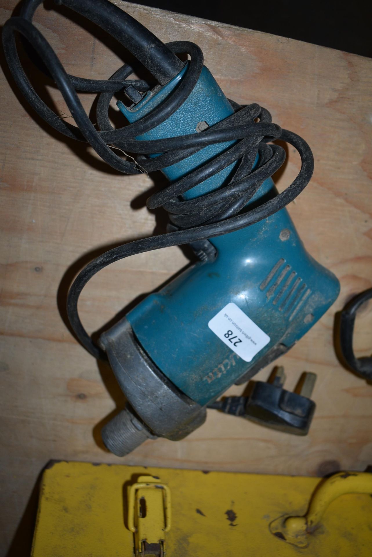 *Makita 240v Screw Gun