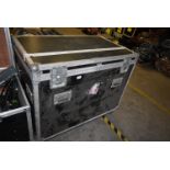 *Heavy Duty Flight Case on Wheels with Hinged Lid, Subdivided 107x67x92cm