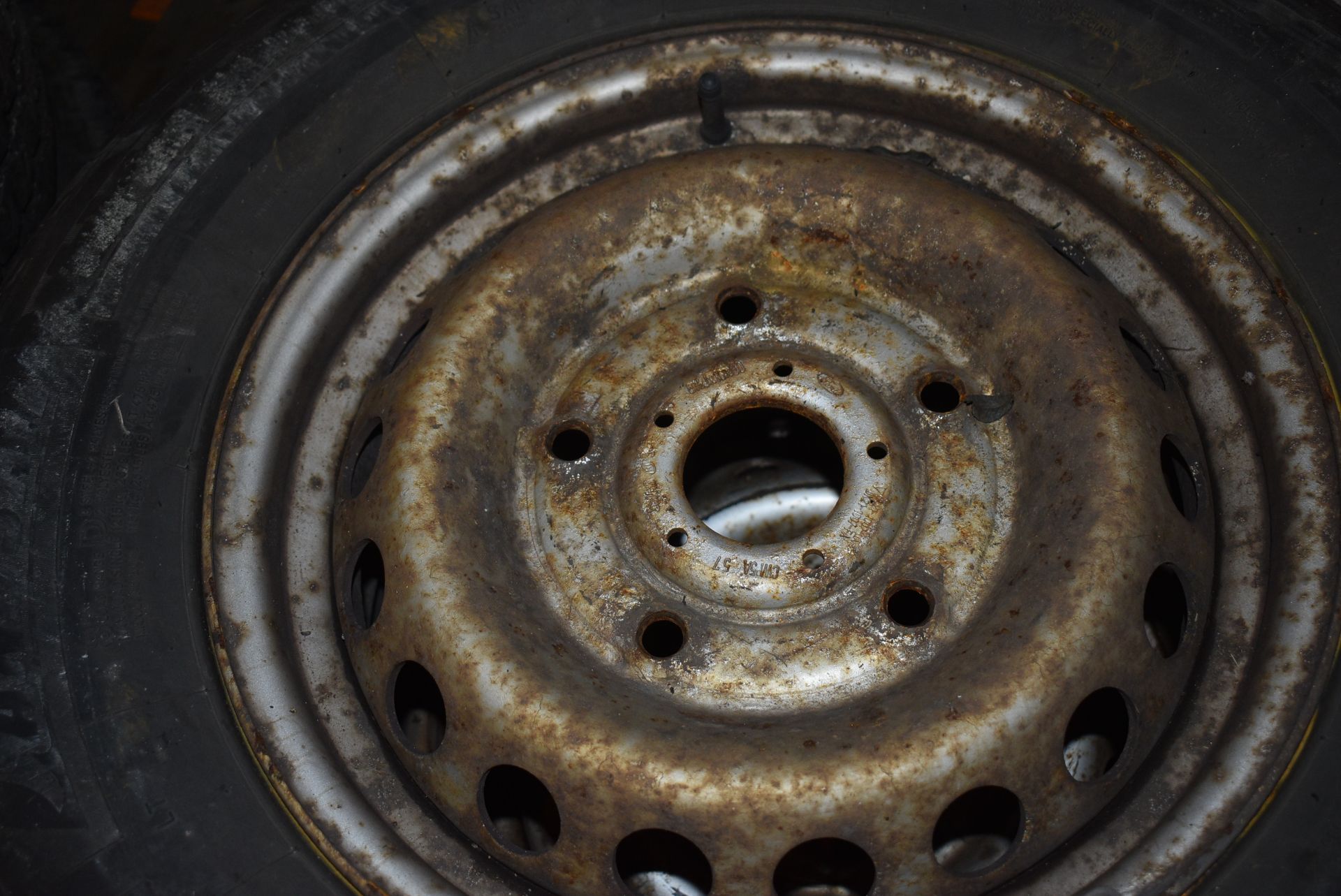 *Two 235/65R16c Tyres on Five Stud Steel Rims - Bild 2 aus 2