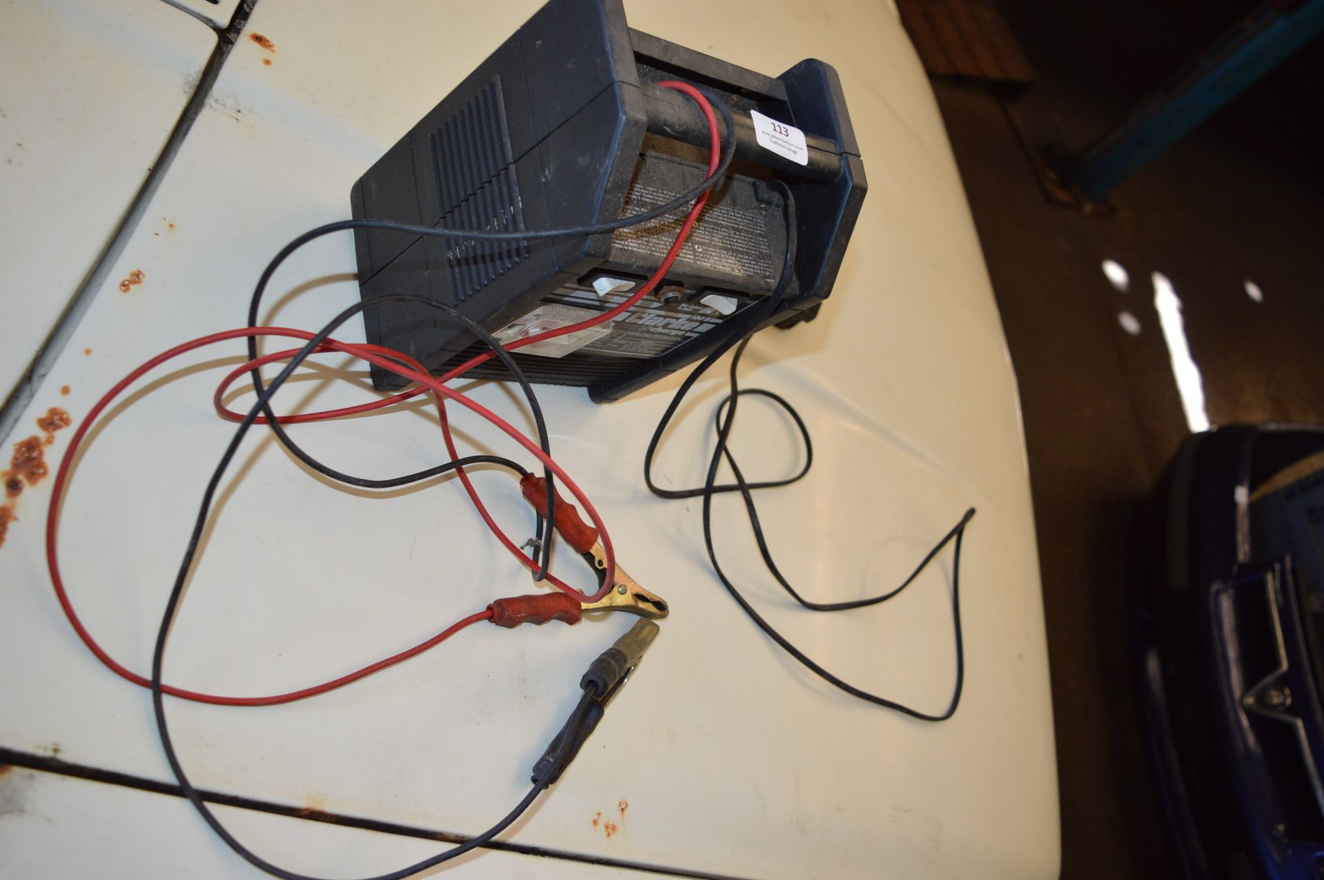 Battery Charger - Image 3 of 3