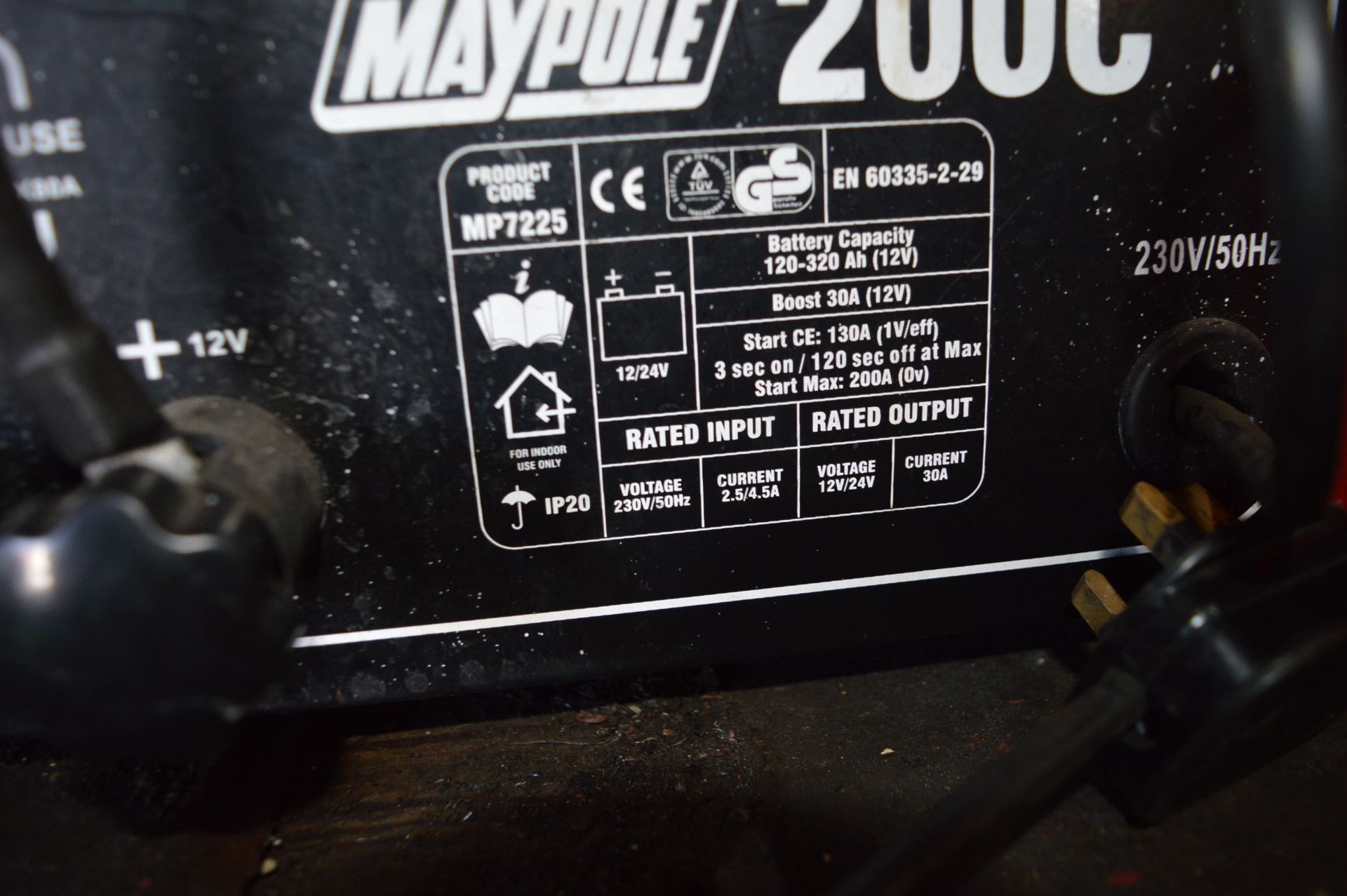 Maypole 200c 12v & 24v Battery Charger 240v - Image 2 of 3