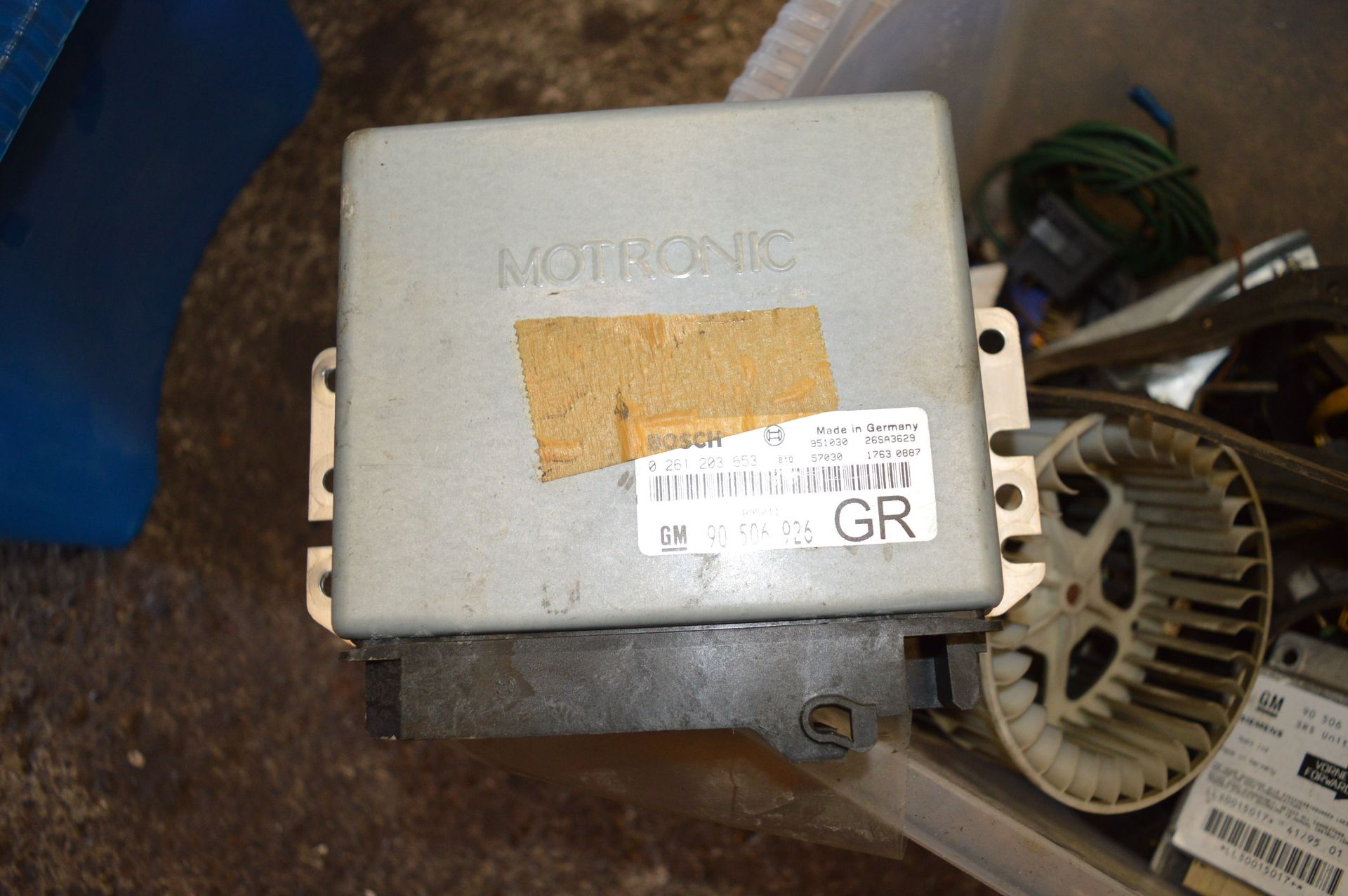 Box Containing Heater Motor, Switches, and an ACU - Image 2 of 4