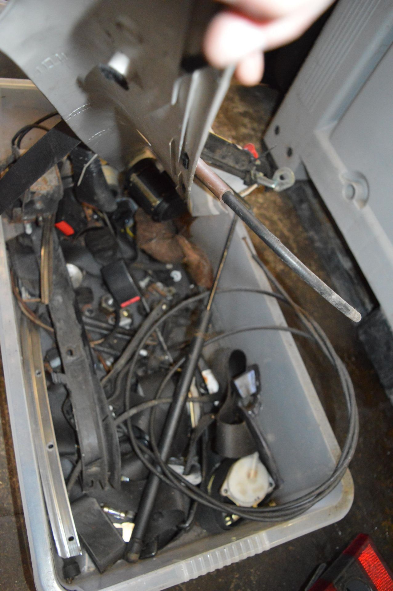 Tub Containing Seat Belts, Anchors, and Mounting Brackets for a Vauxhall Calibra - Image 2 of 2