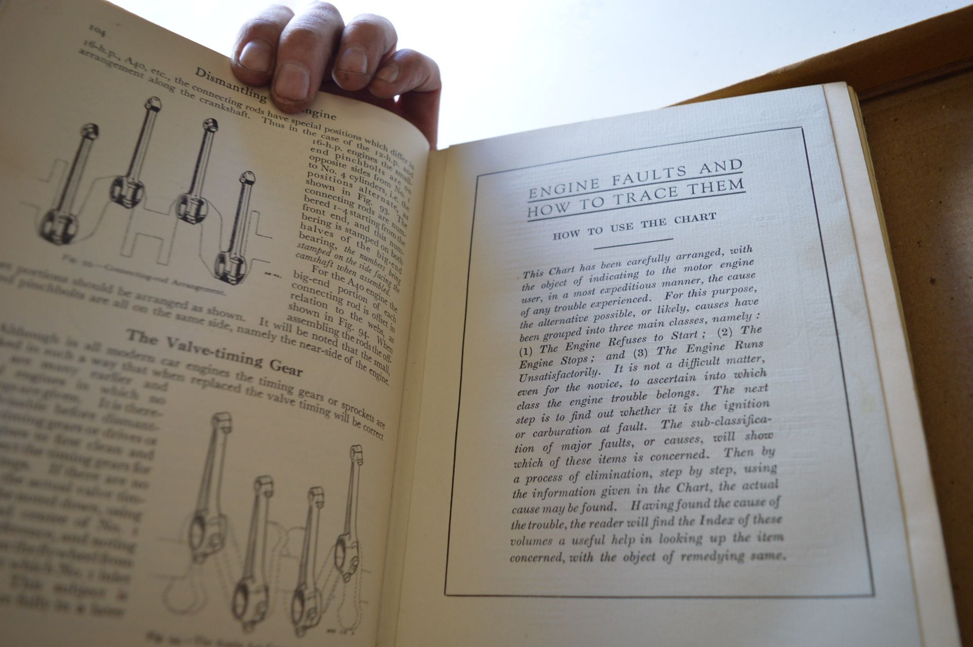 Three Old Books Including The Modern Motor Engineer Vol 1¸ Durhams Motor Manual, and Universal - Bild 5 aus 5