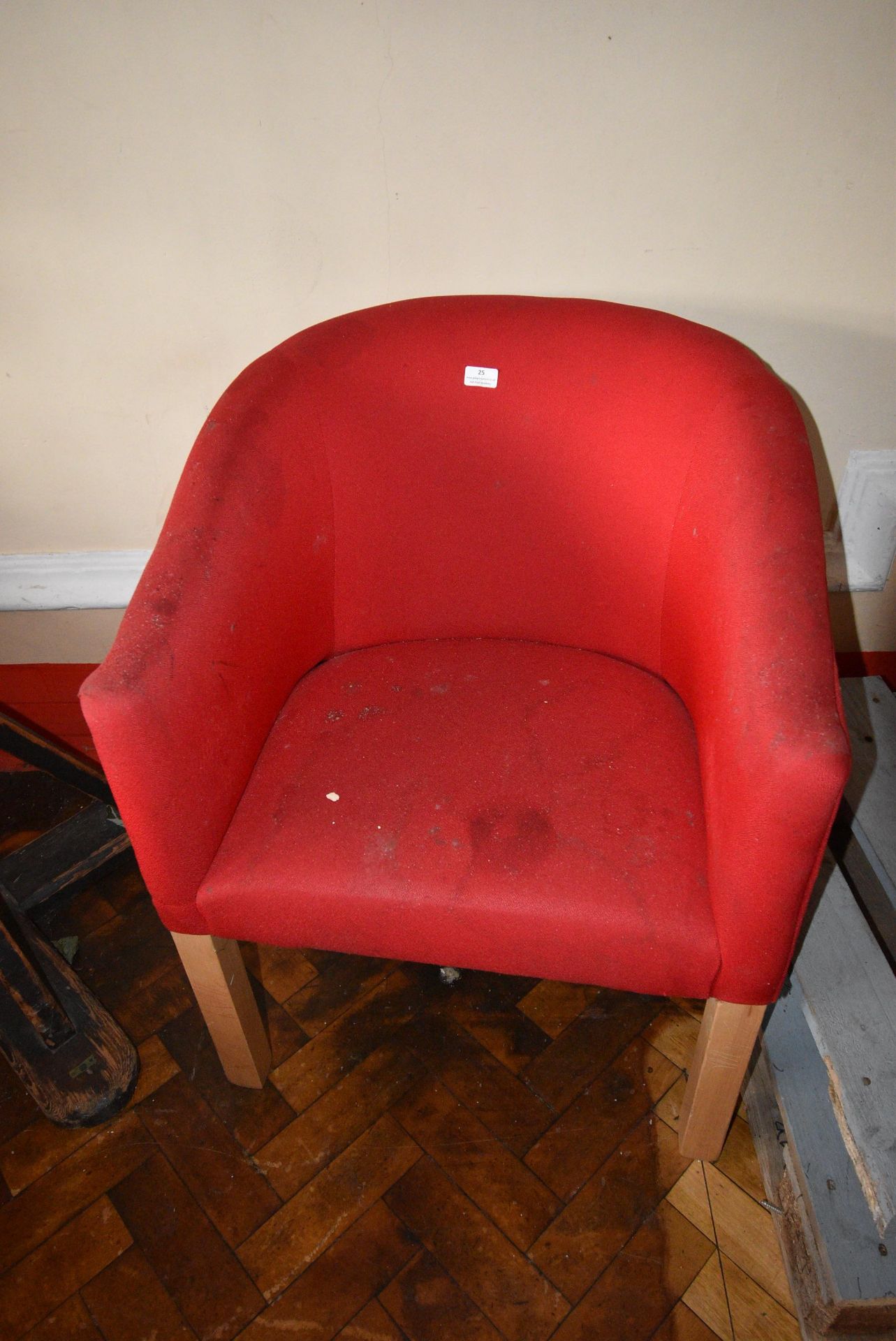 *Red Tub Seat