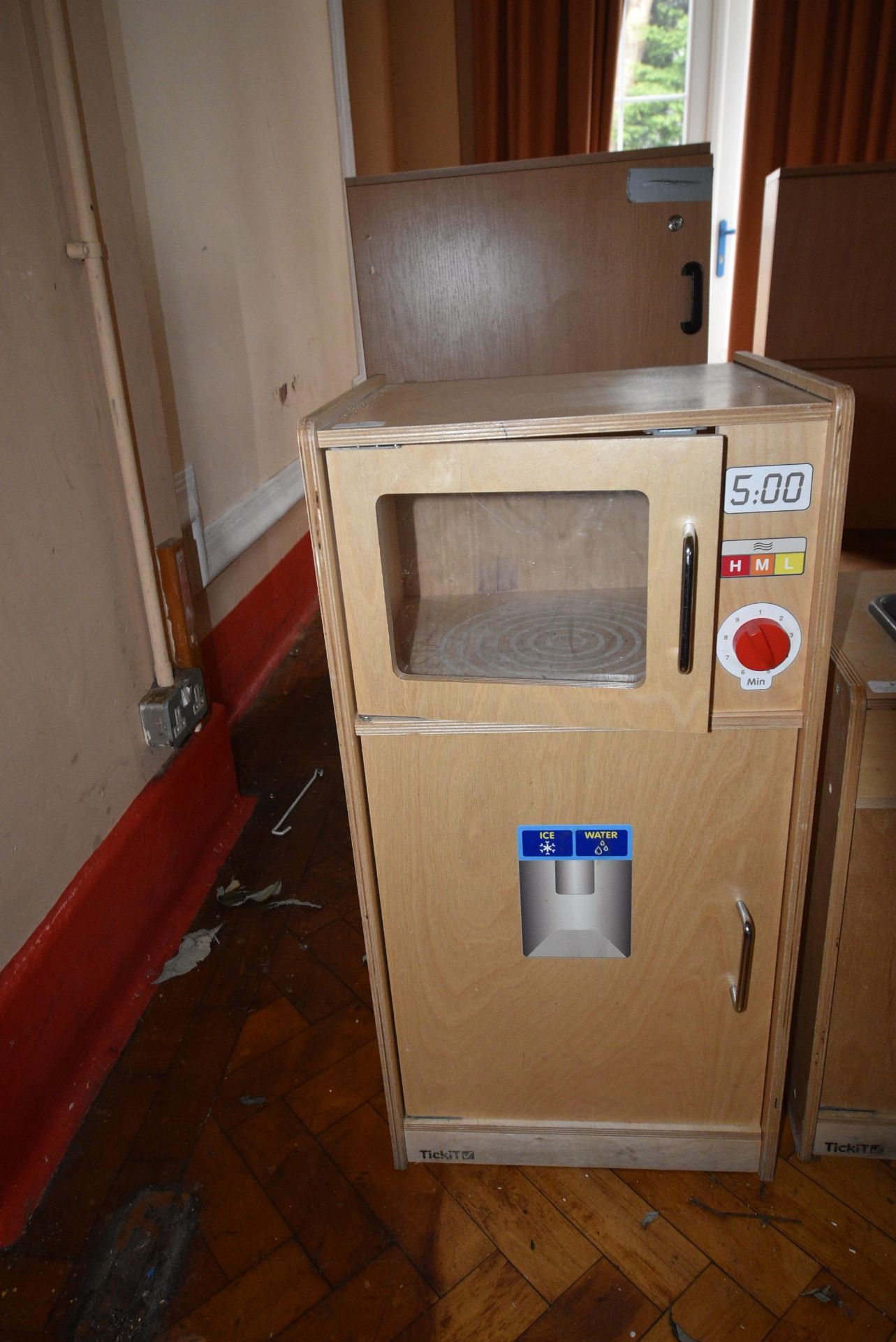 *Tickit Child’s Microwave and Water Dispenser