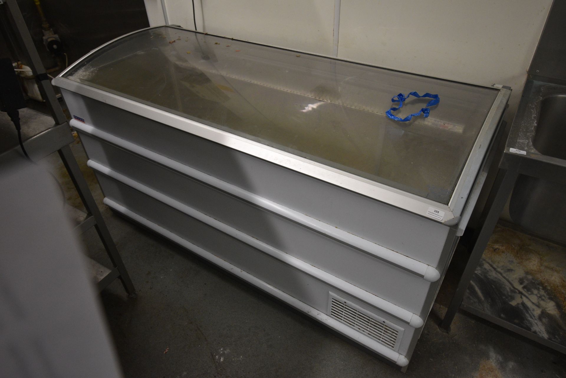 Novum Display Chest Freezer with Transparent Dome Top Lid - Image 2 of 2