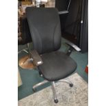 Black Mesh Office Swivel Chair