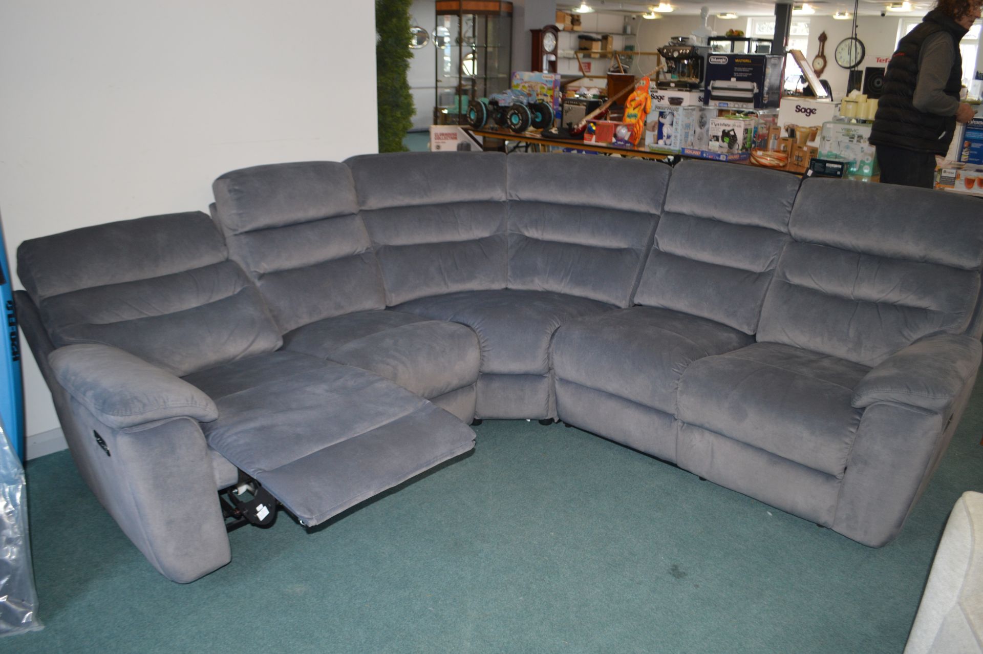 *Grey Electric Reclining Five Seat Corner Sofa - Image 3 of 4