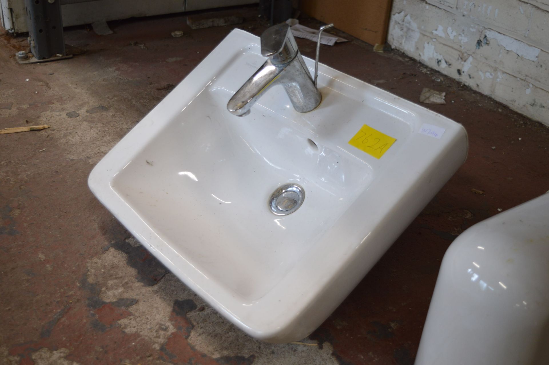 White Ceramic Basin/Sink - Image 2 of 2