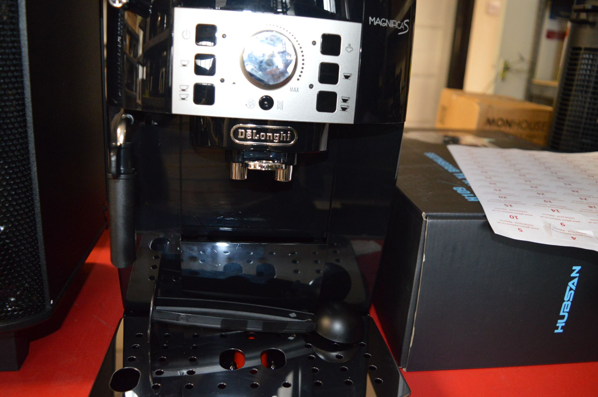 *Delonghi Magnificas Coffee Machine - Image 2 of 2