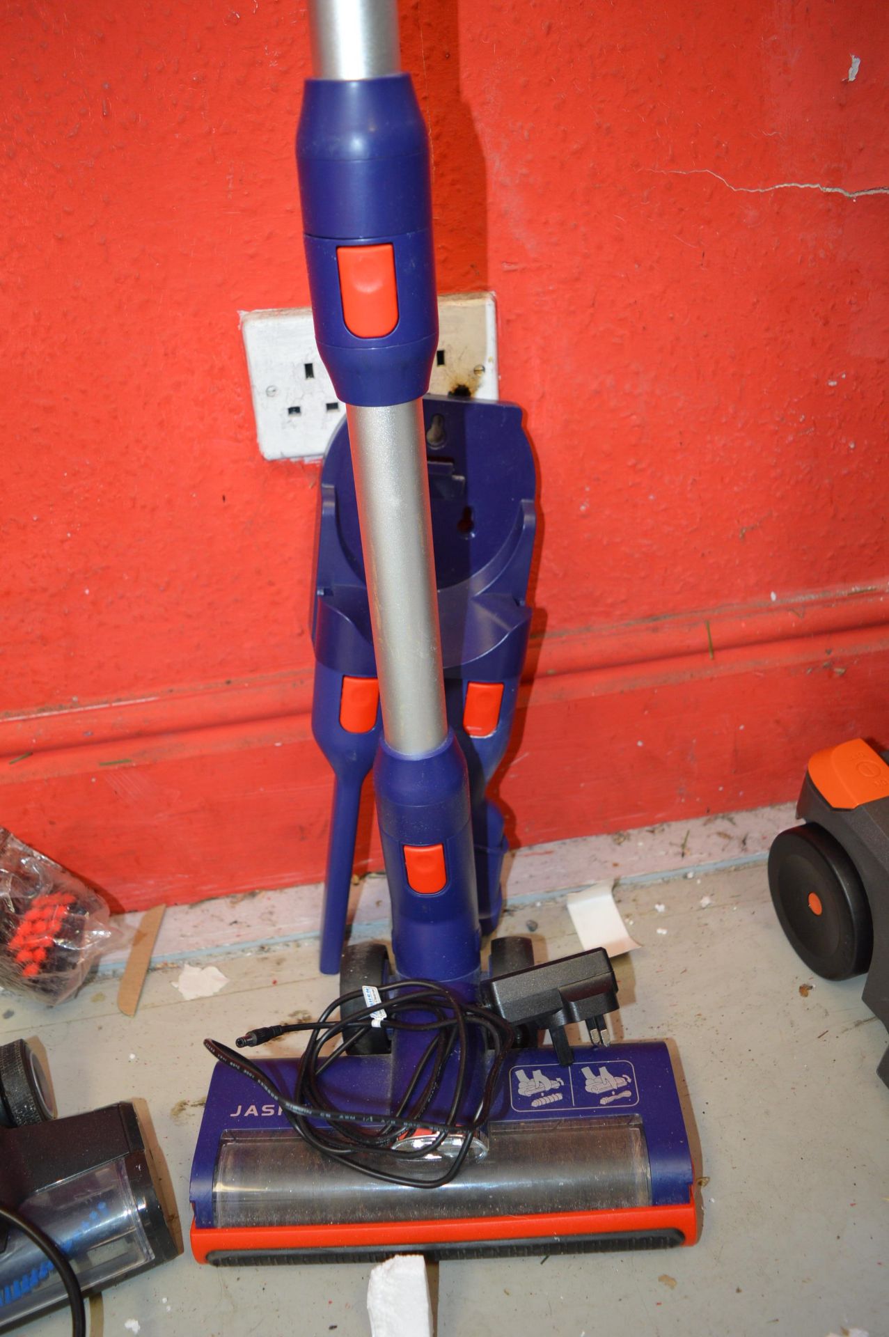 *Jashen Vacuum Cleaner - Image 2 of 2