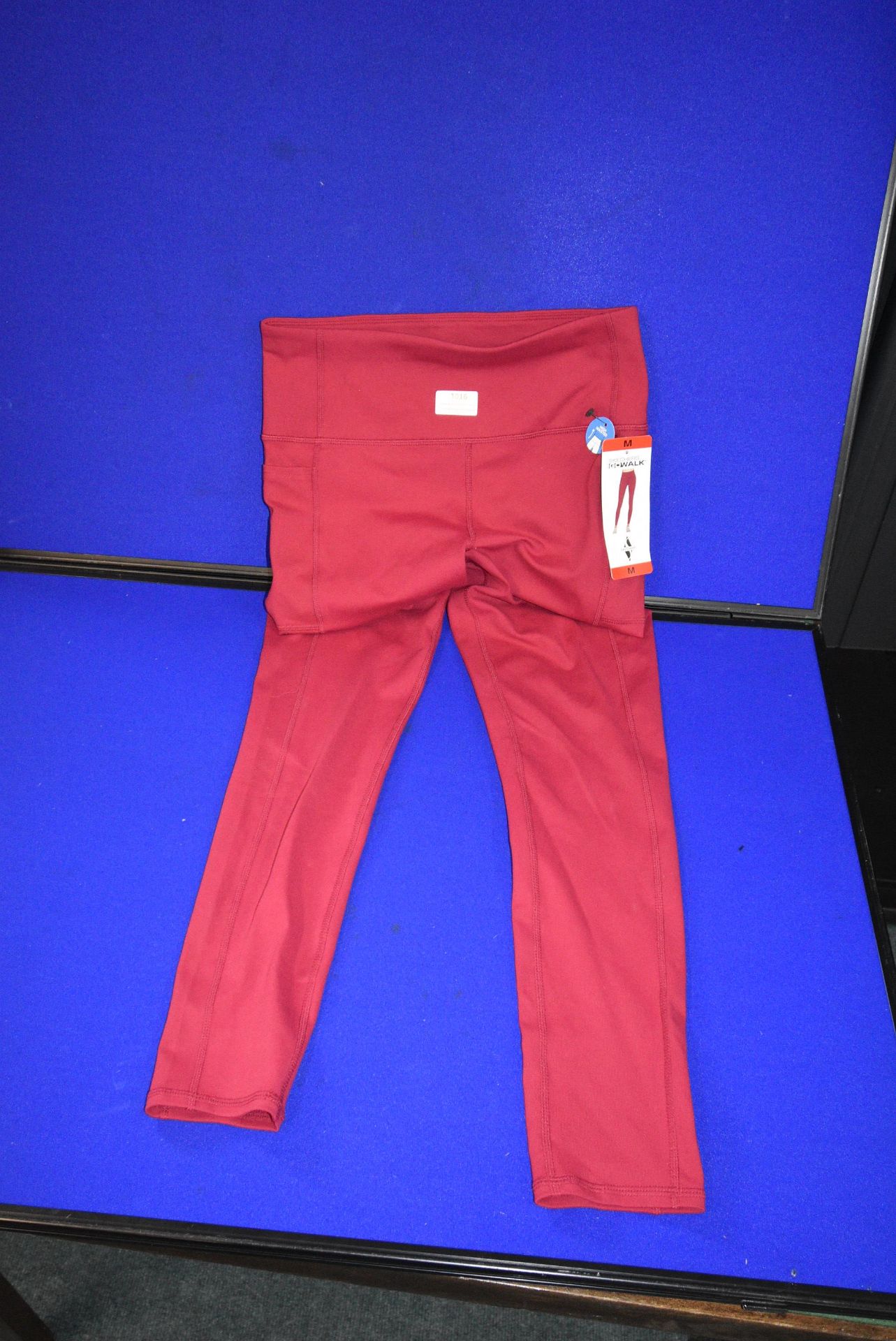 *Skechers Go Walk Size: M Walking Trousers in Red
