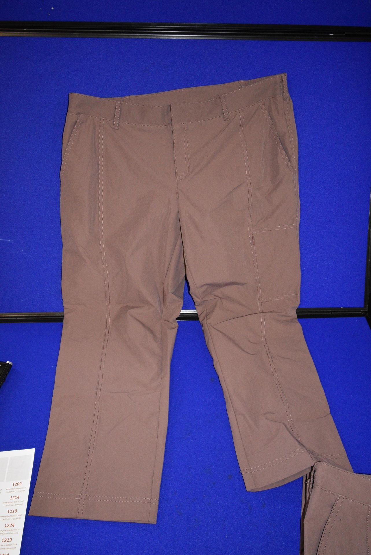 *Kirkland Signature Lady’s Trousers Size: 12