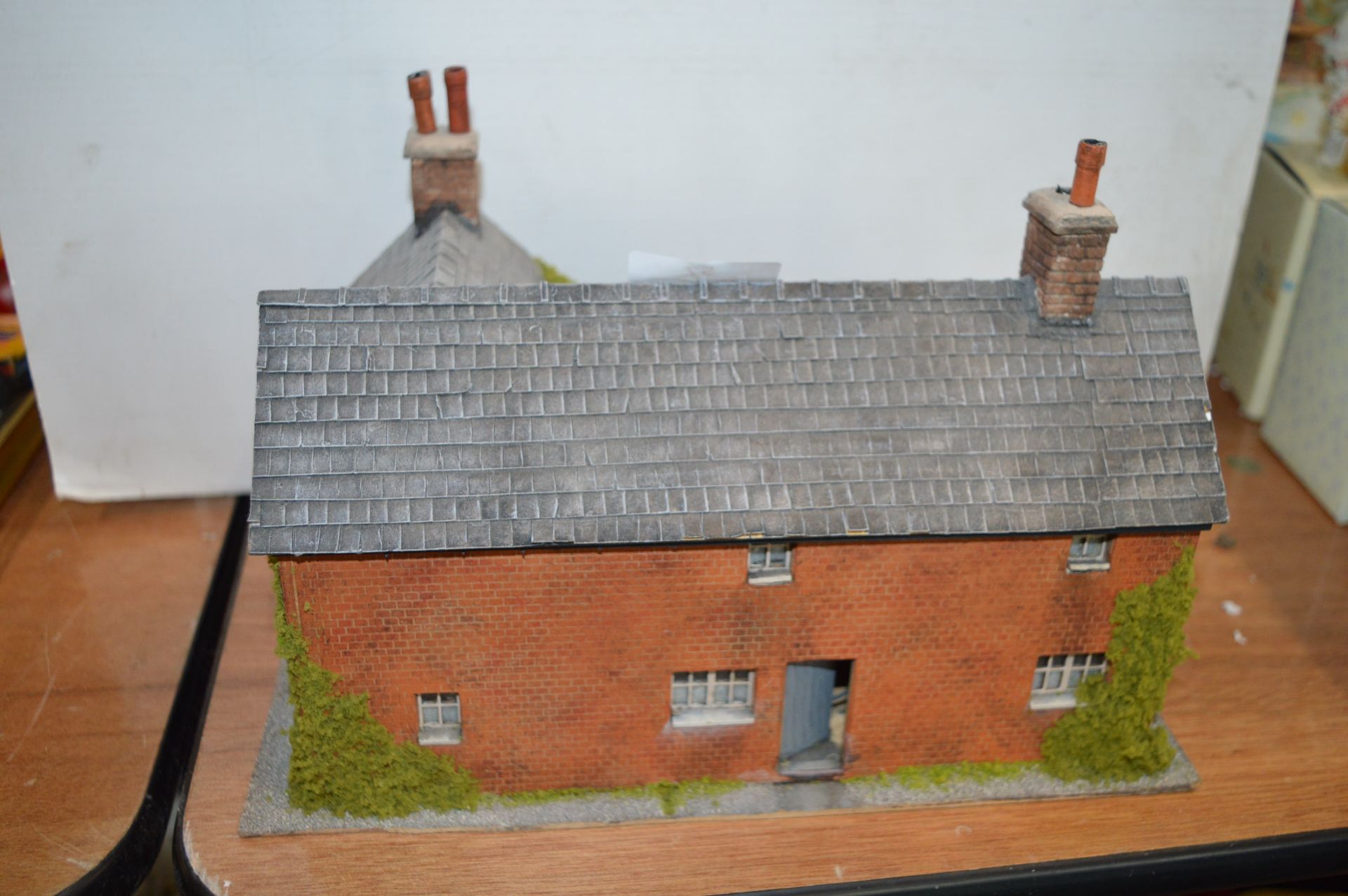 Scratch Built Country Cottage - Image 2 of 2