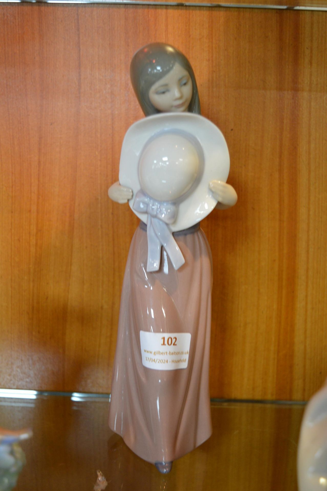 Lladro Figurine of a Lady with a Hat