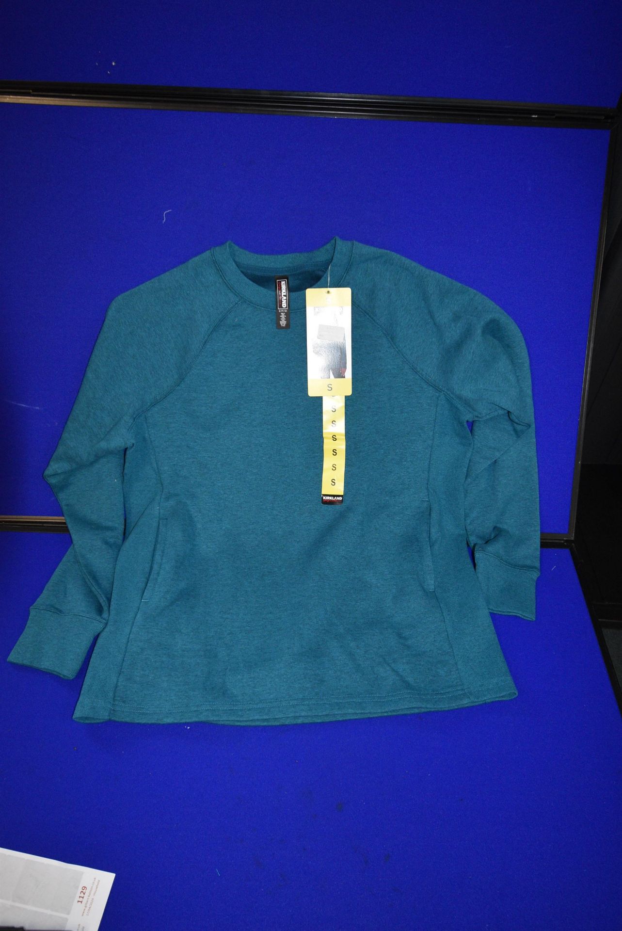 *Kirkland Signature Pullover Top with Pockets Size: S