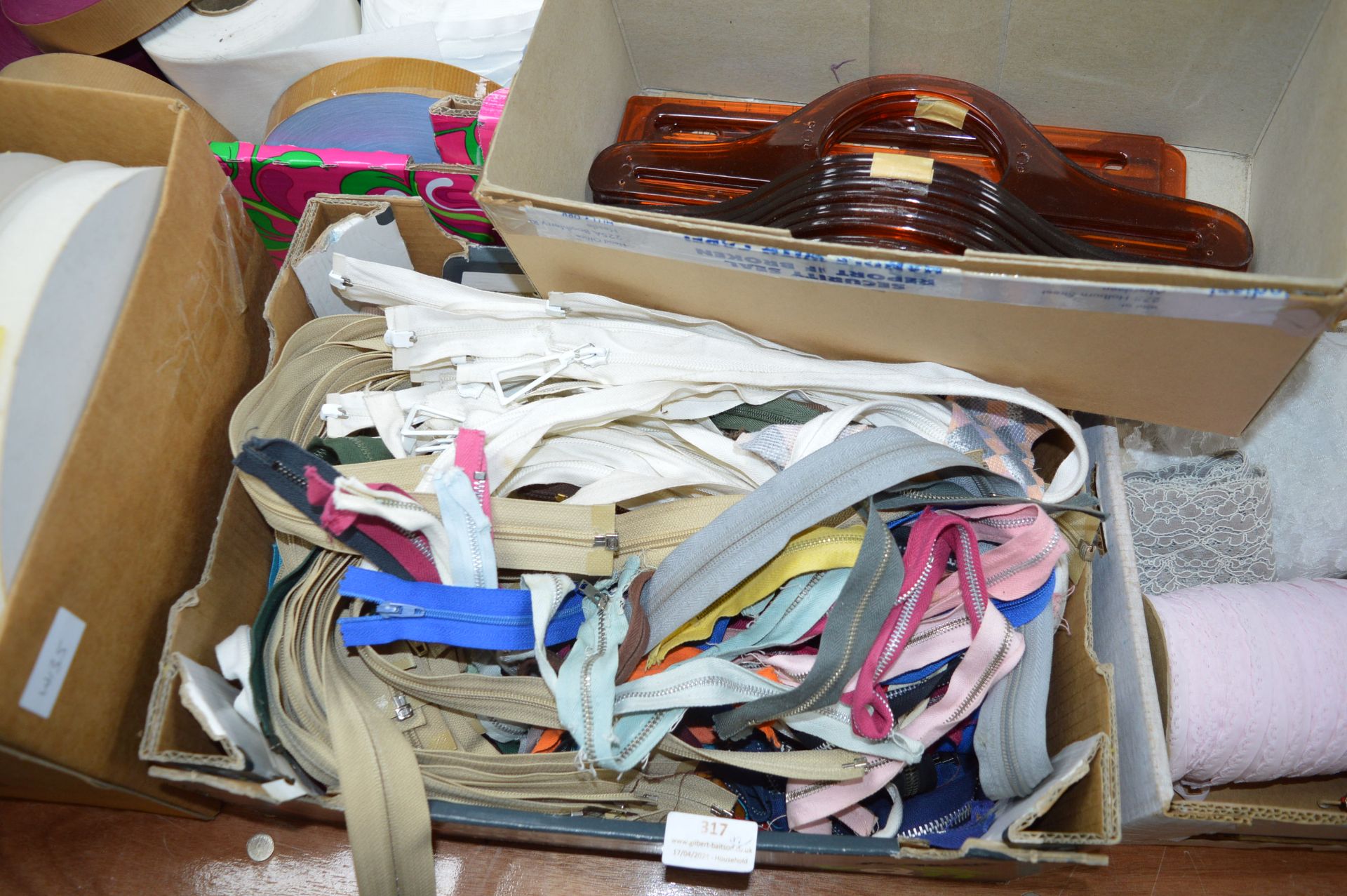 Box of Assorted Zip and a Quantity of Bag Handles