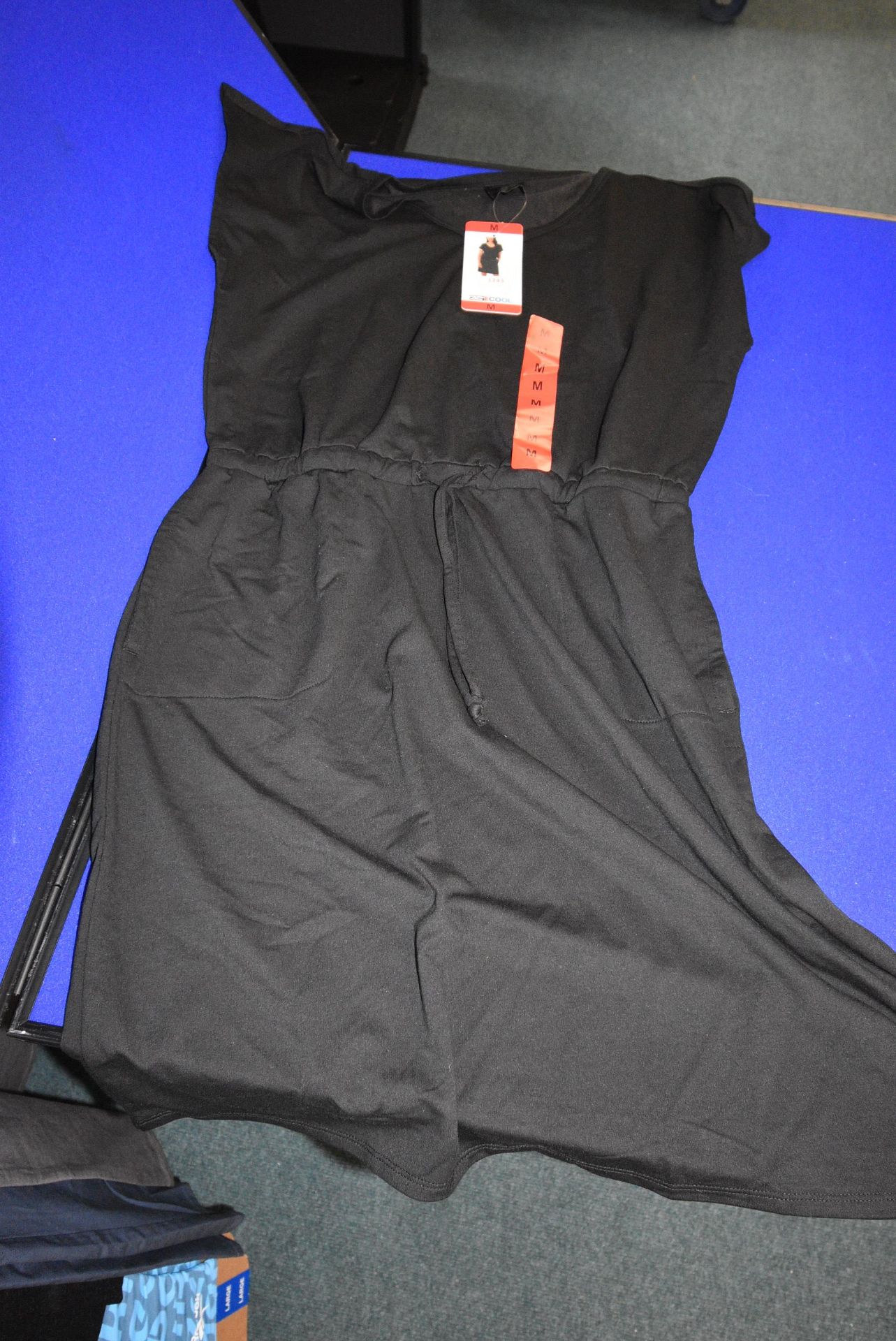 *32 Degrees Cool Dress Size: M