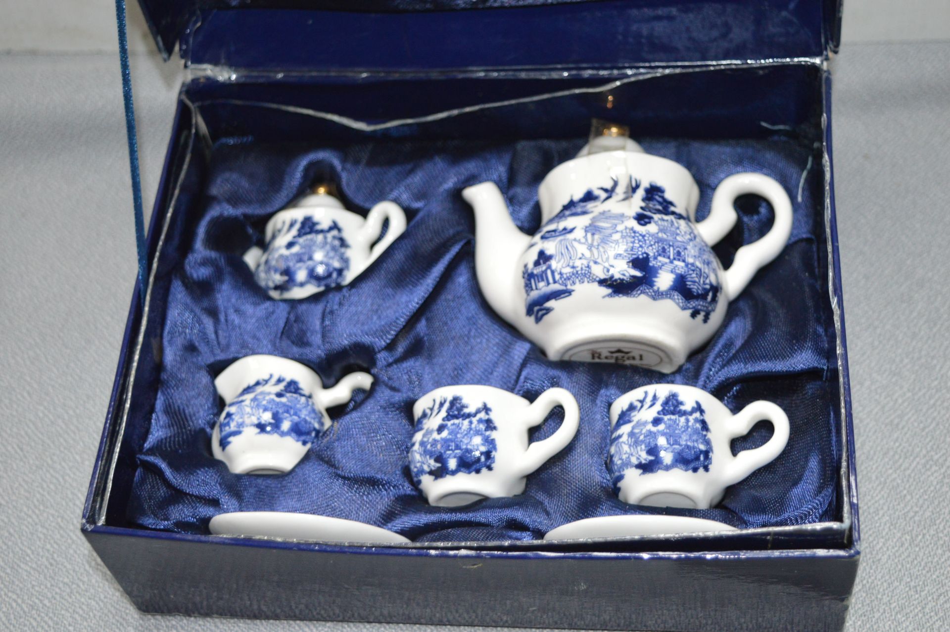 Miniature Teapots - Image 2 of 2