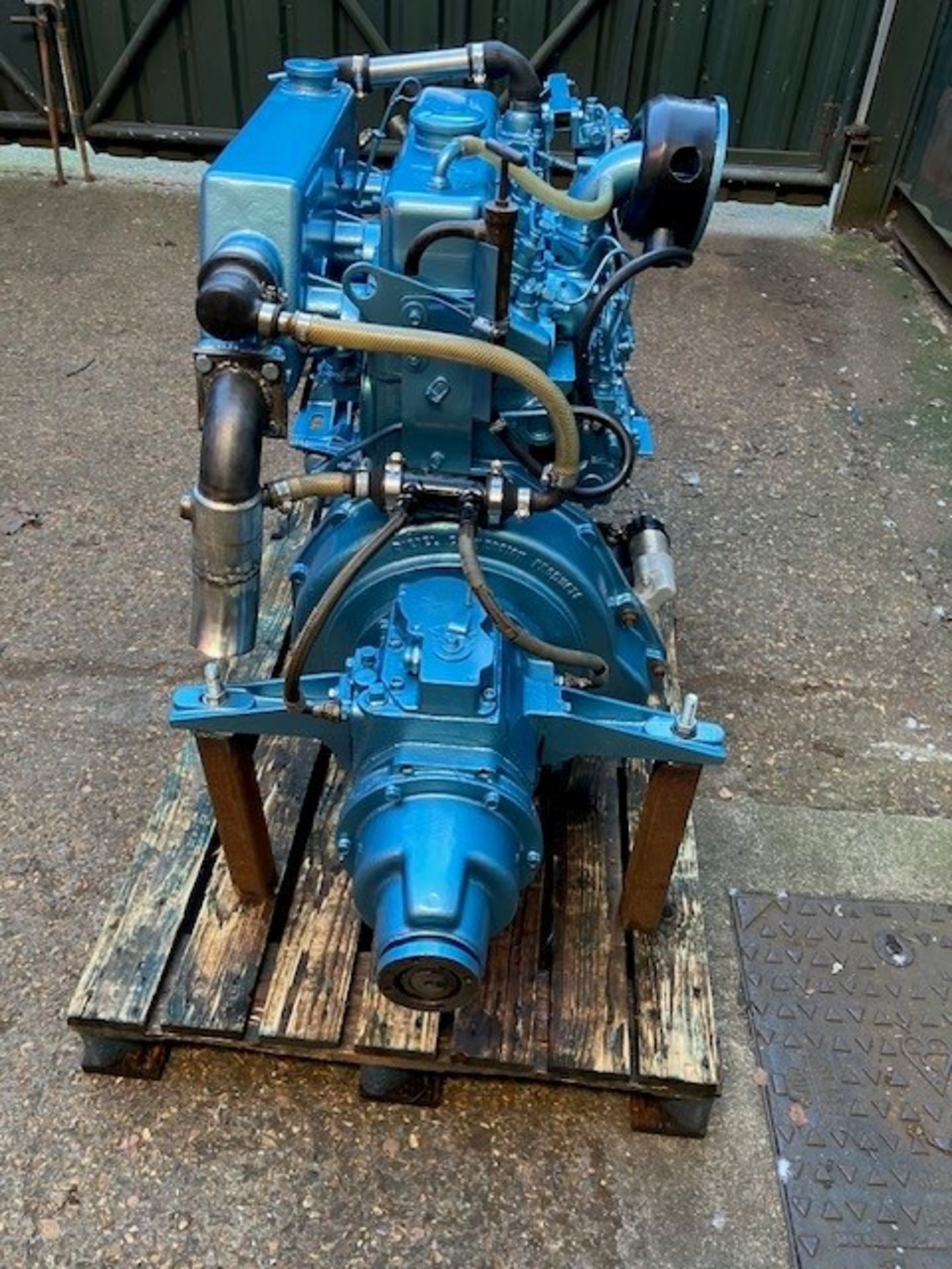 Leyland/ JCB 498 Marine Diesel engine c/w Gearbox - Image 9 of 9