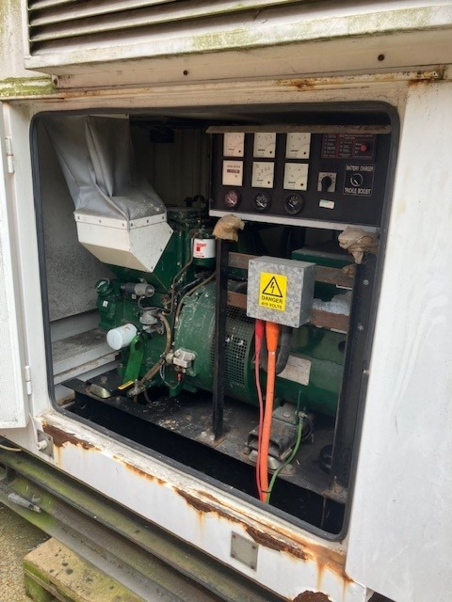 Lister TS2 25Kva Continuous 27.5Kva Standby 3Ph 50Hz 1500Rpm 190Hours Silent - Image 2 of 10