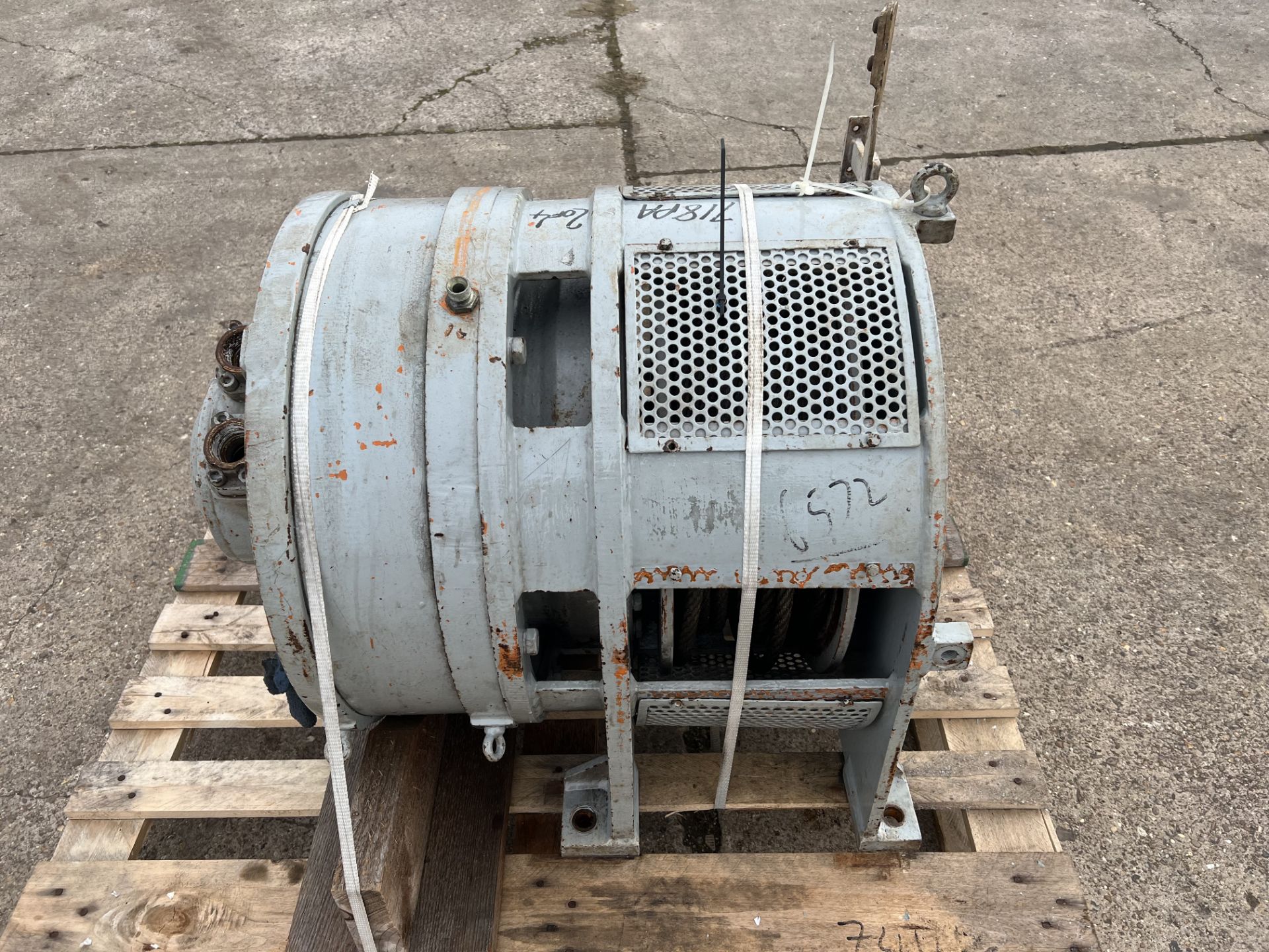 Hydraulic Winch 2Ton - Image 2 of 6