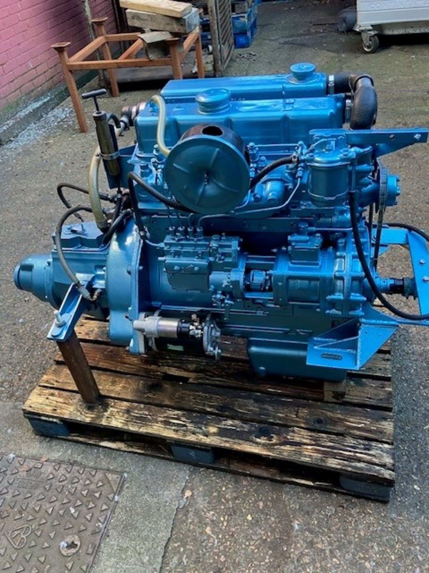 Leyland/ JCB 498 Marine Diesel engine c/w Gearbox - Image 2 of 9