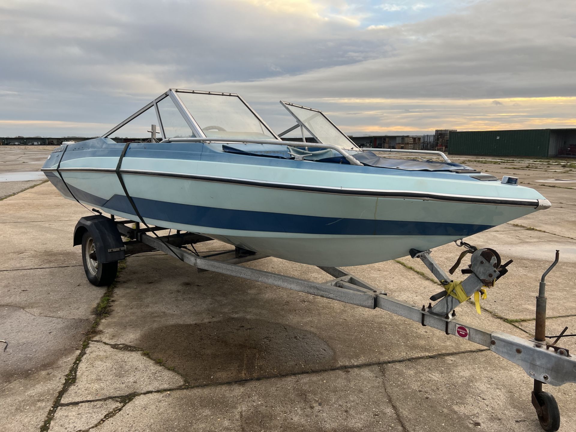 Galstron (Bow Rider) Speed Boat - Image 4 of 8