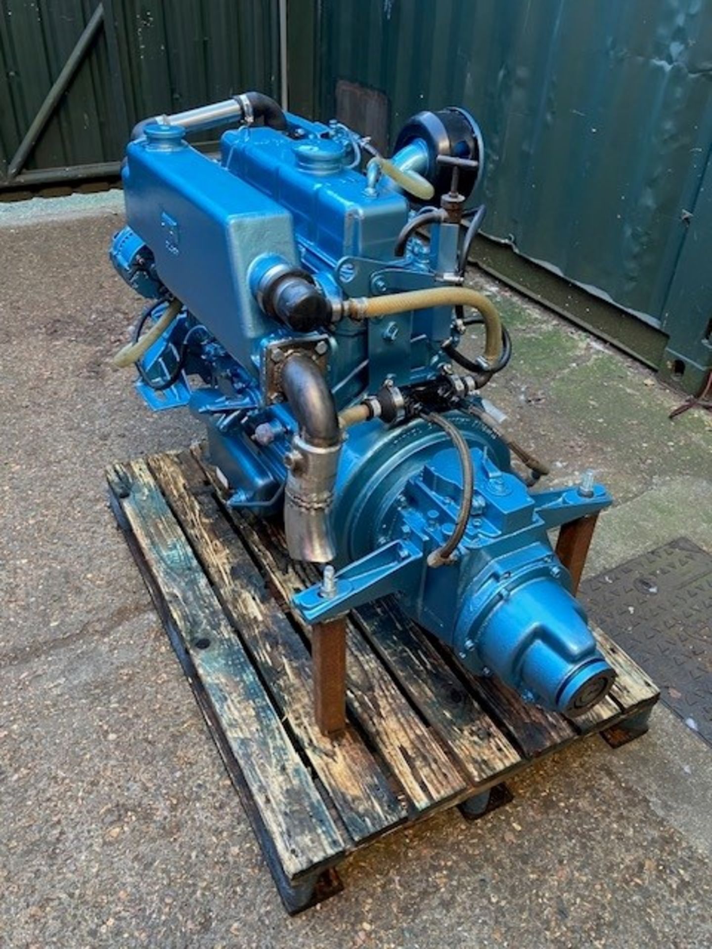 Leyland/ JCB 498 Marine Diesel engine c/w Gearbox - Image 8 of 9