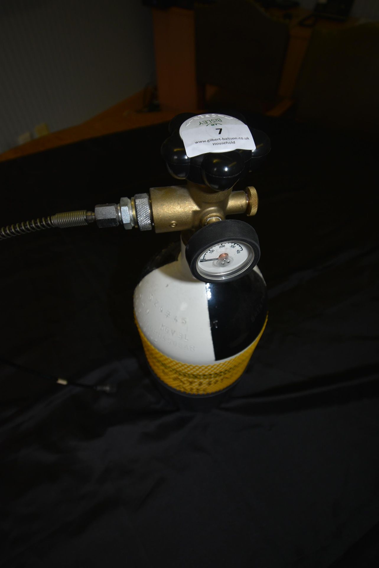Bisley 450 Bar Gas Cylinder with Recharge Hose