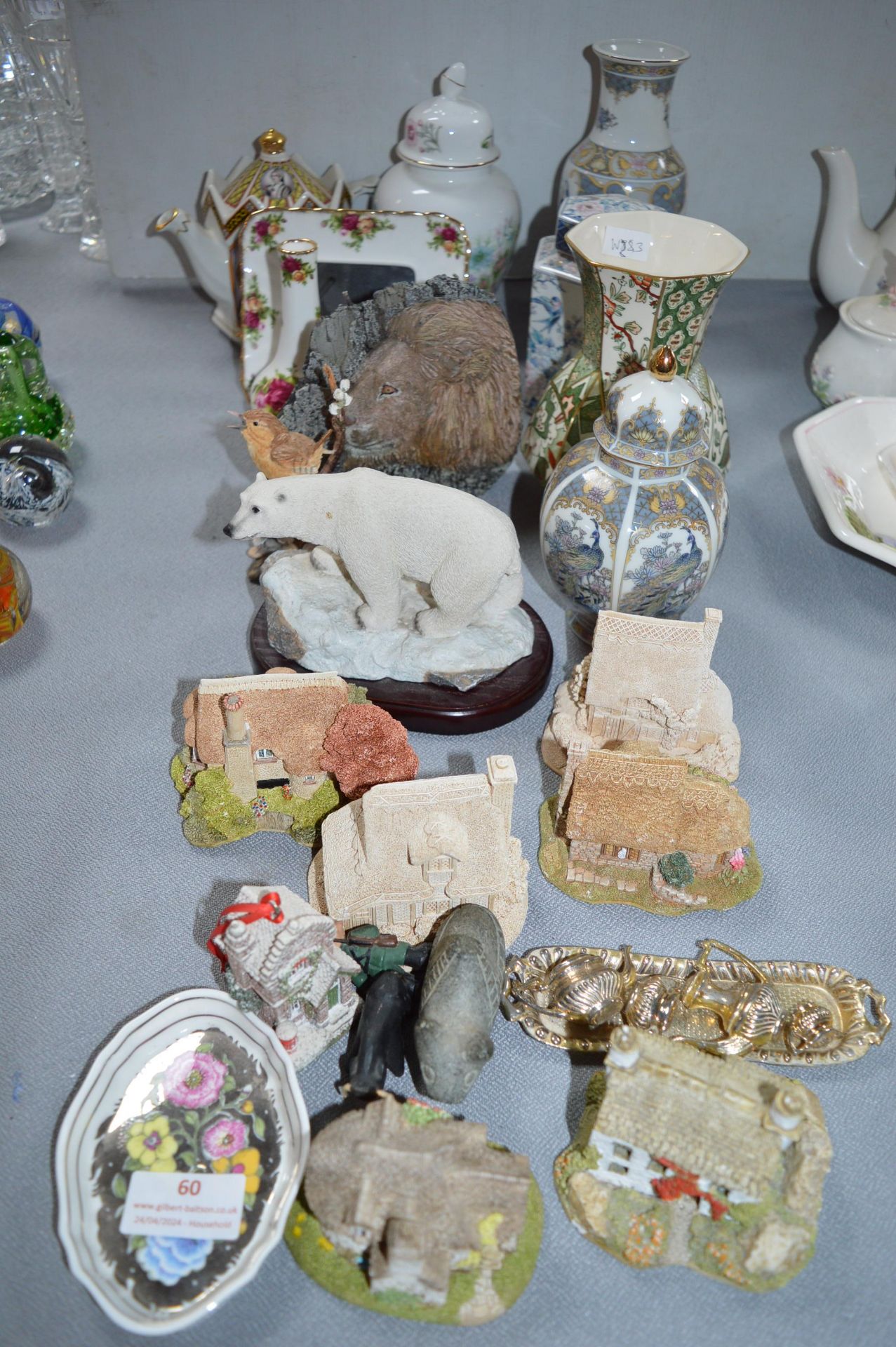Decorative Items, Teapots, Vases, Ornaments etc.