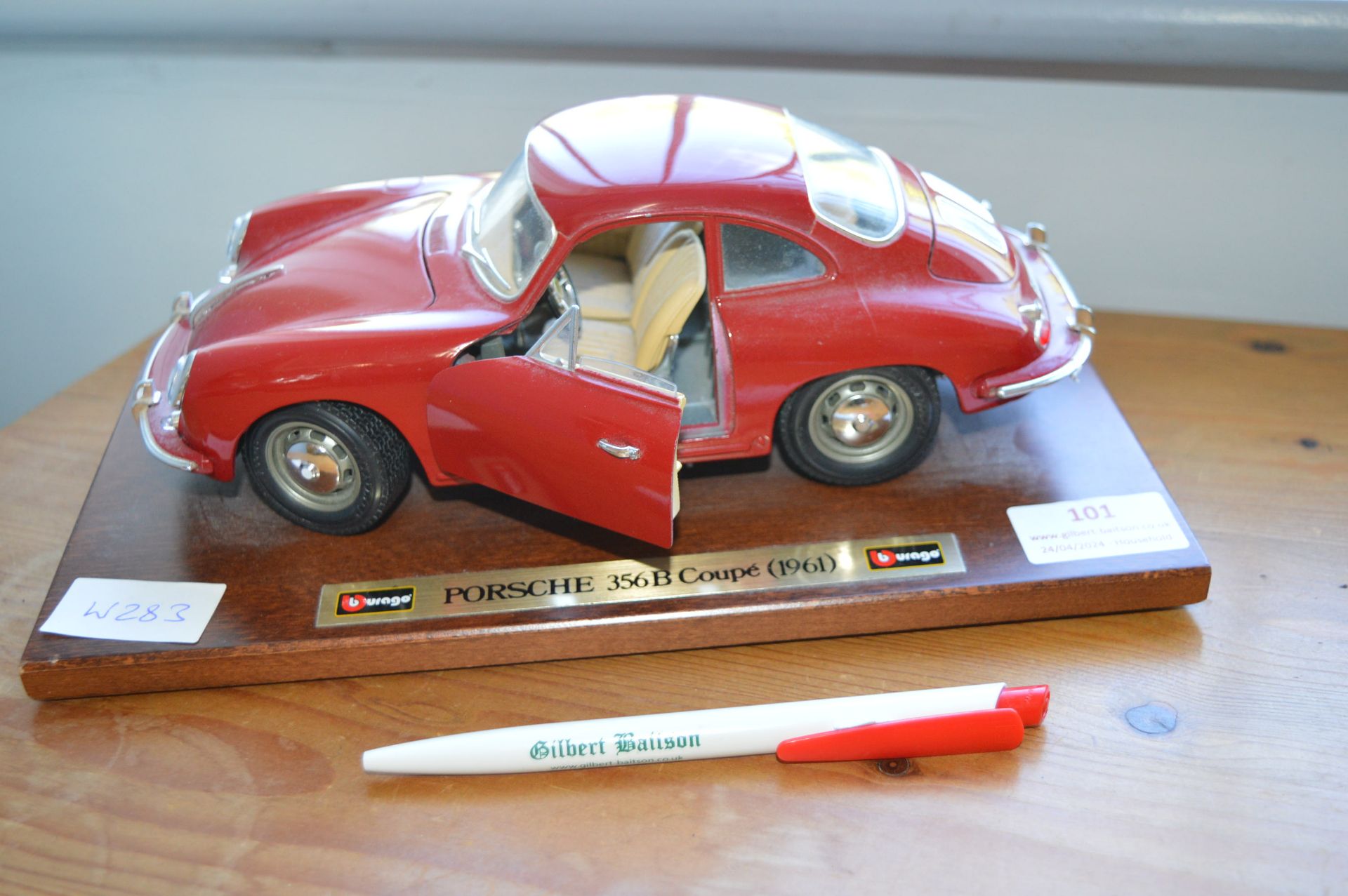 Burago Diecast Porsche 356B Coupe 1961 Model Car