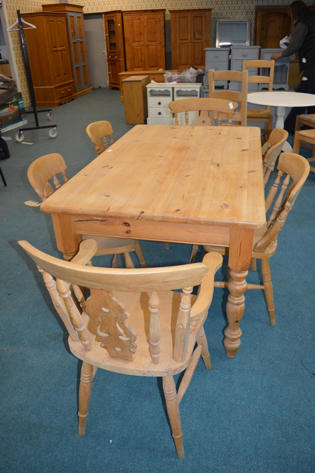 Solid Pine Kitchen Table with Two Carvers and Four - Image 4 of 4