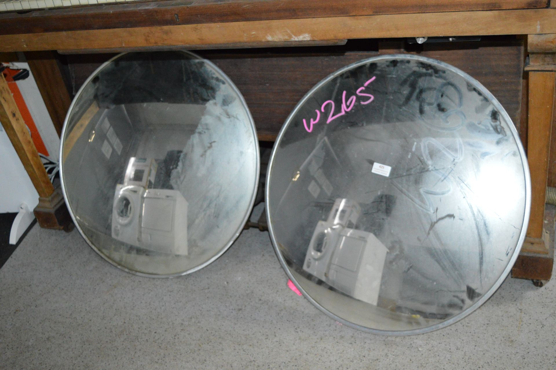 Pair of Circular Convex Mirrors
