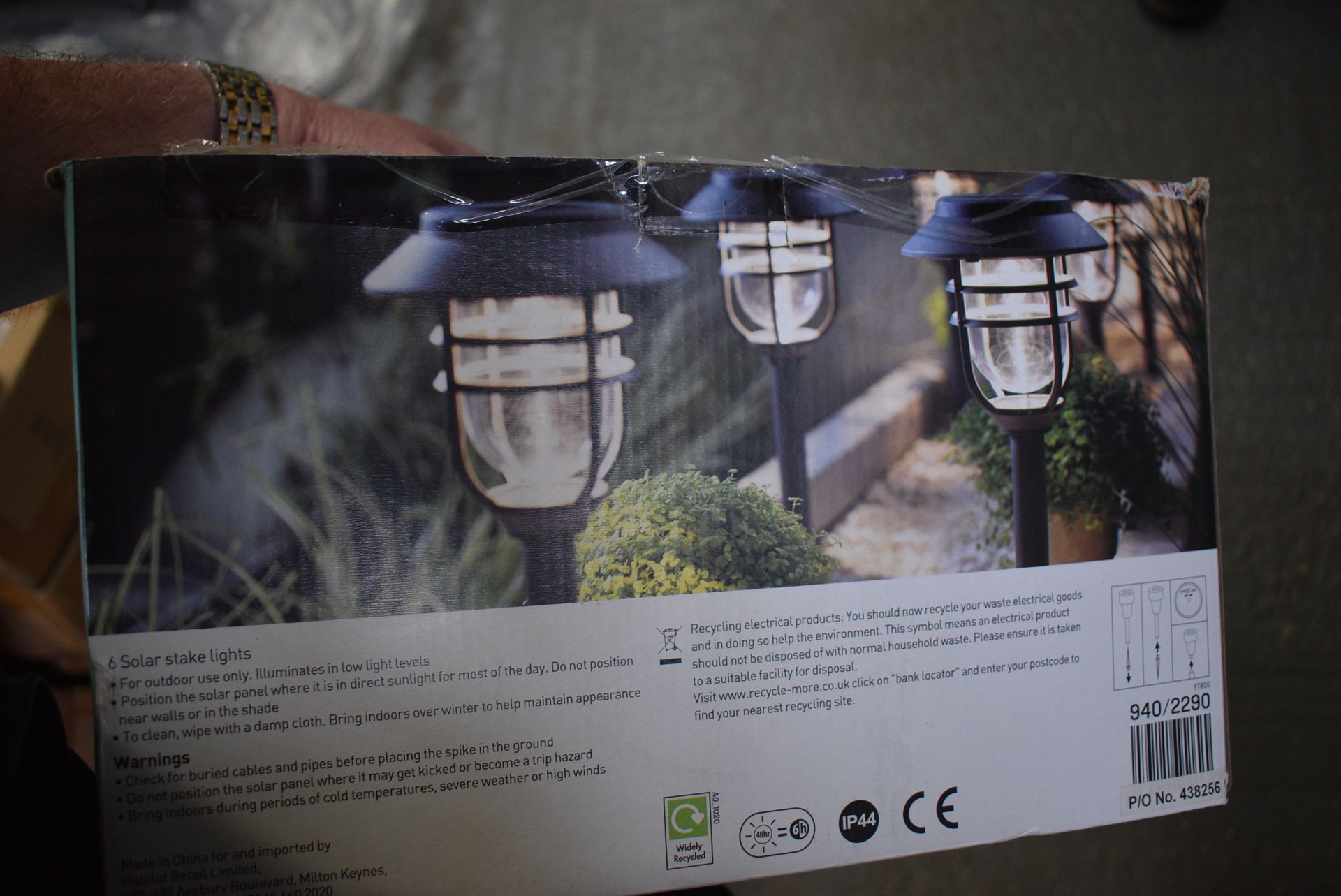 Two Boxes of Six Habitat Solar Stake Lights - Bild 3 aus 4