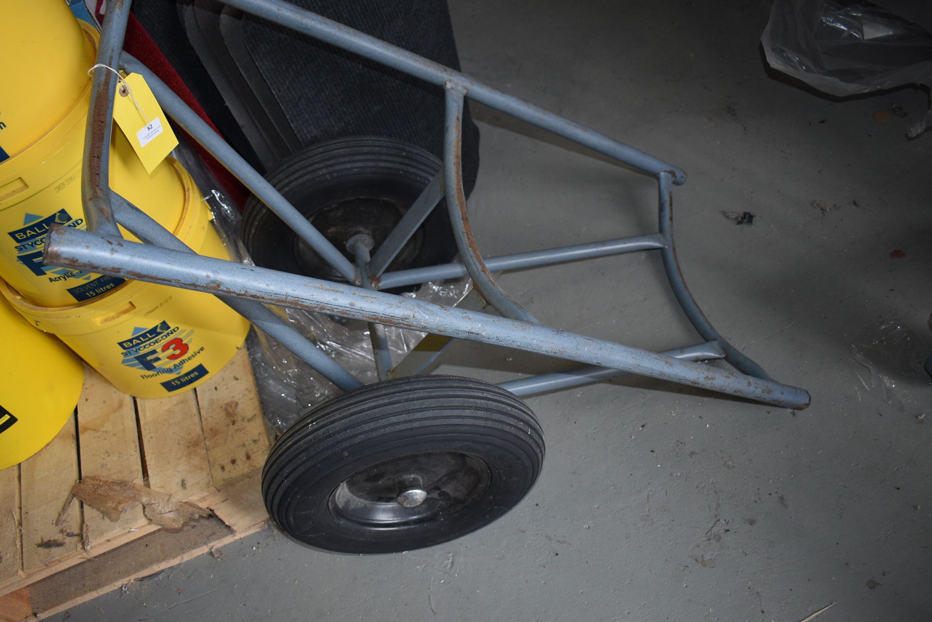 Carpet Trolley with Pneumatic Wheels - Image 2 of 2