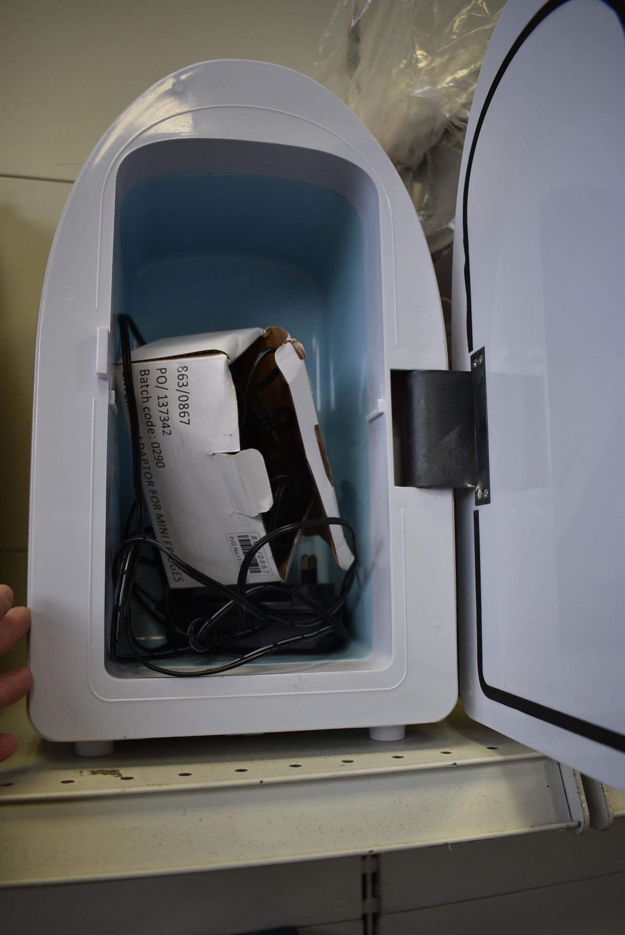 Cristal 6L Thermoelectric Cooler & Warmer - Image 2 of 3