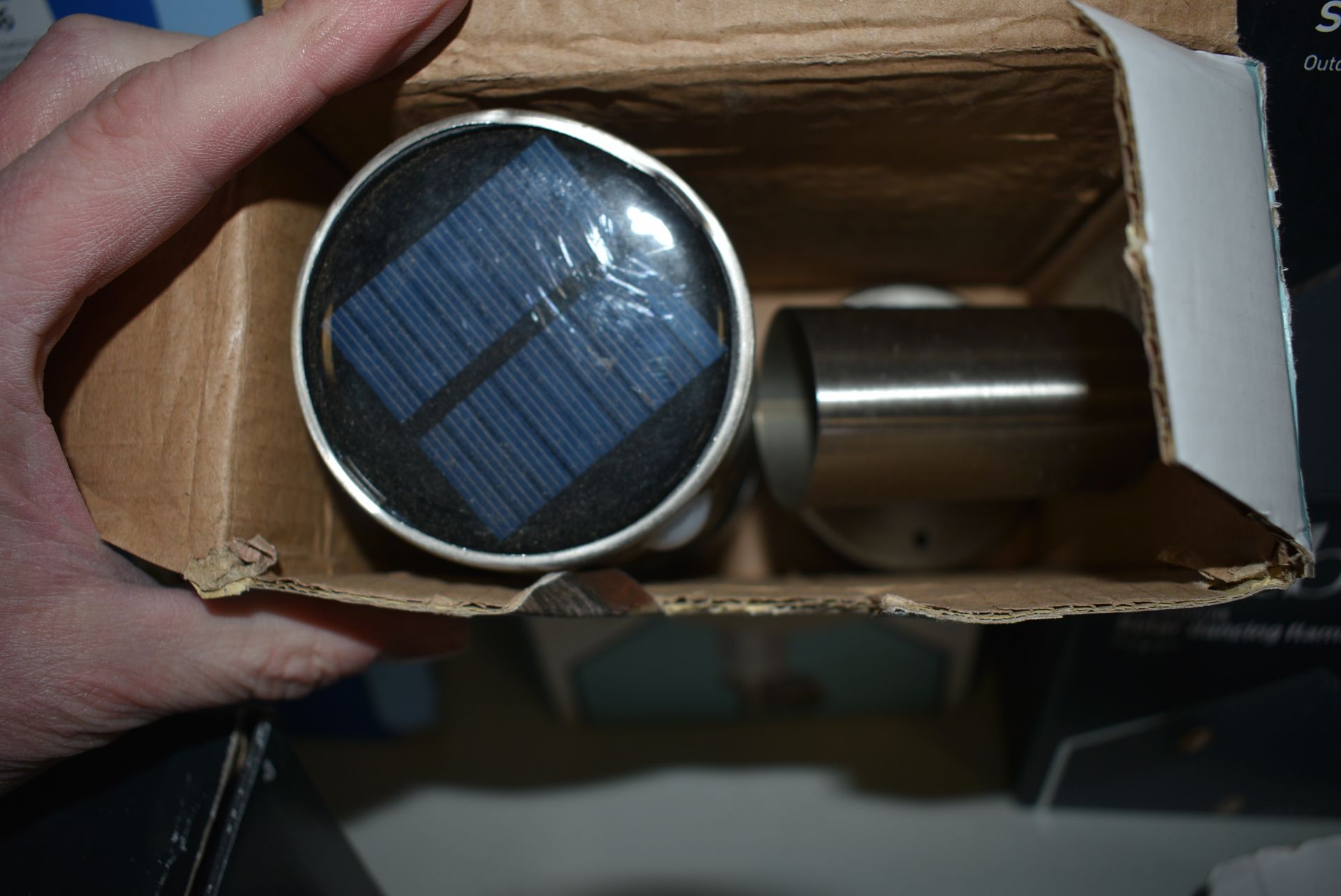 Two Solar Wall Lights - Image 4 of 8