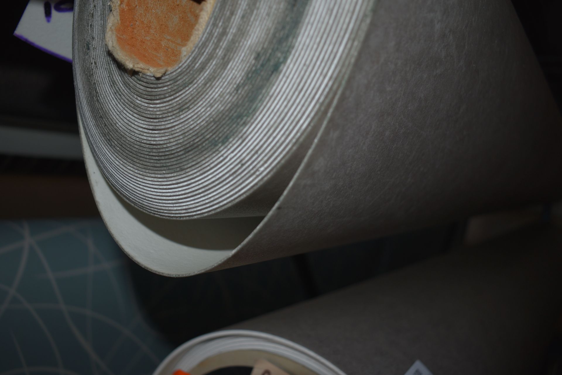 Three Assorted 2m wide Rolls of Vinyl Flooring - Image 2 of 4