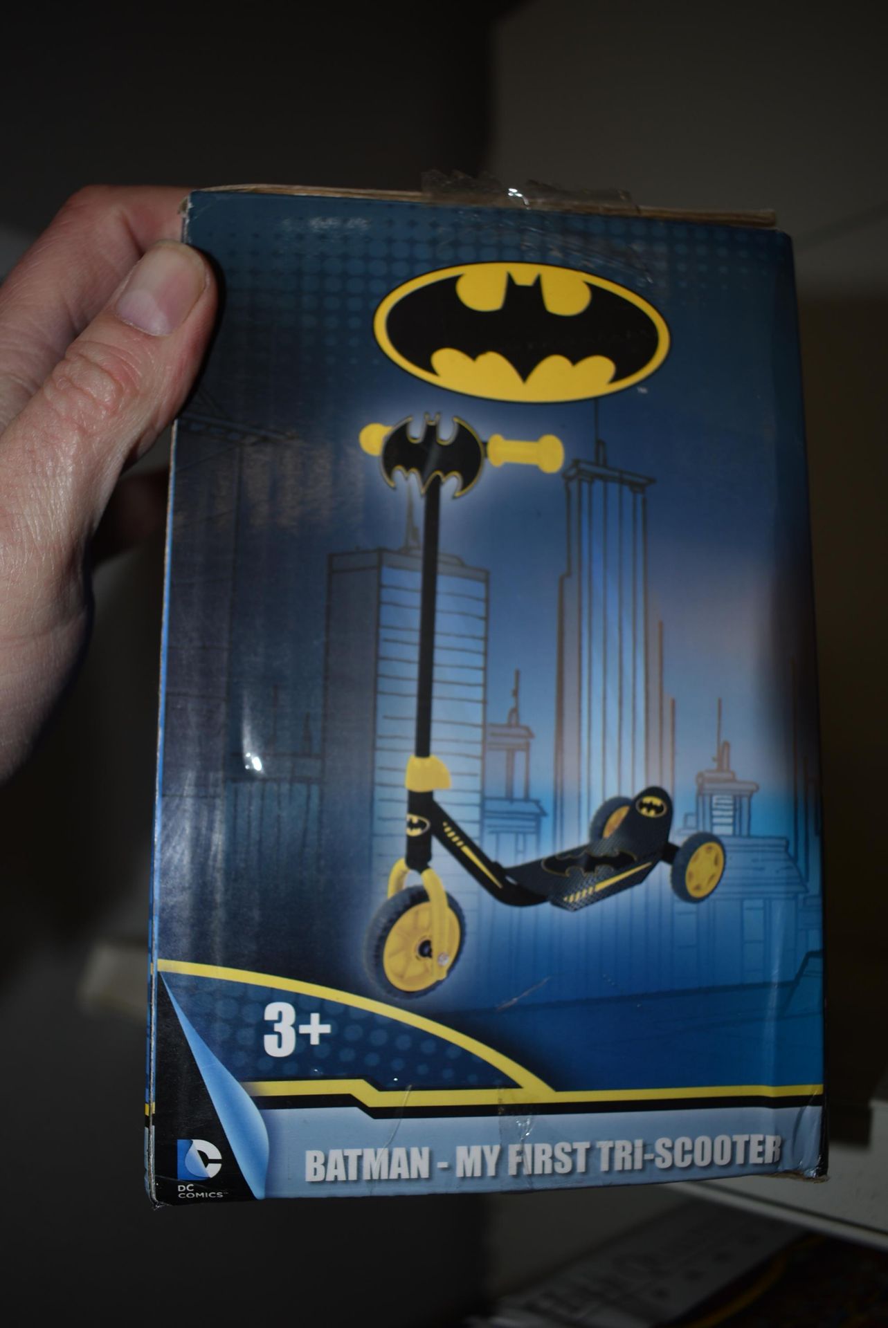 Batman Tri-Scooter - Image 3 of 4