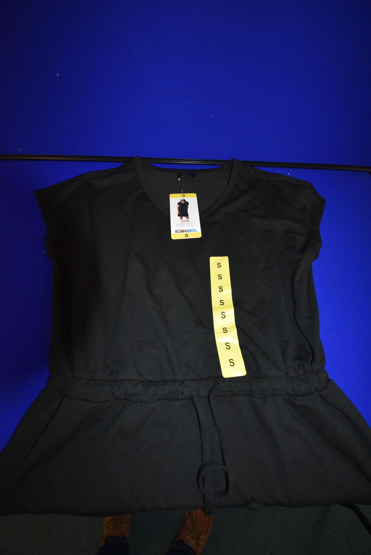 *32 Degrees Cool Lady’s Sports Dress in Black Size: S